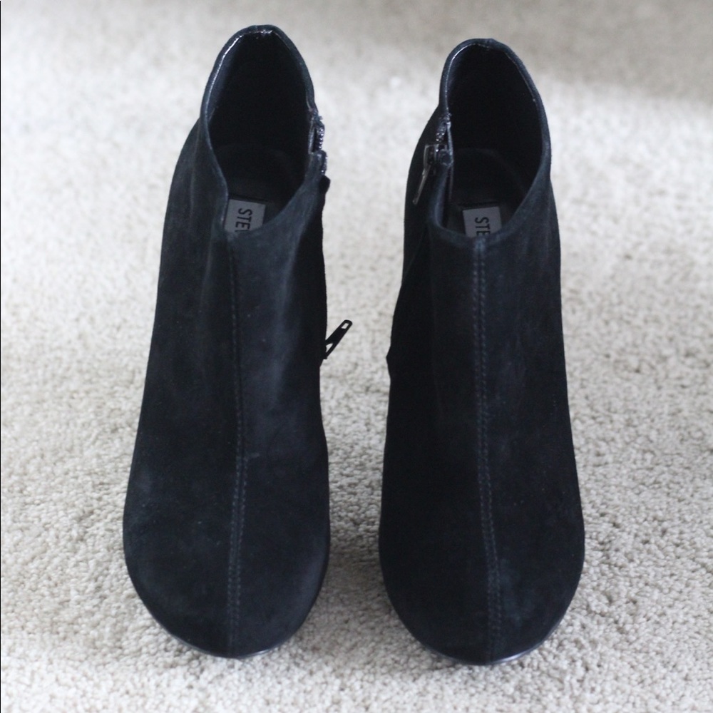 Steve Madden suede booties